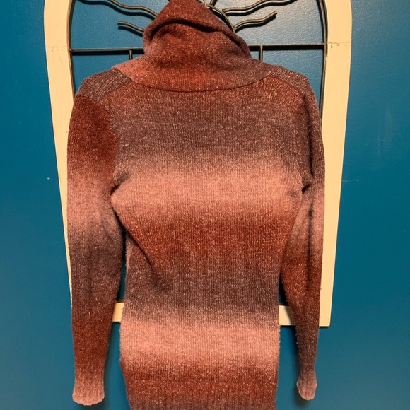 Revolution sweater - Picture 3 of 4